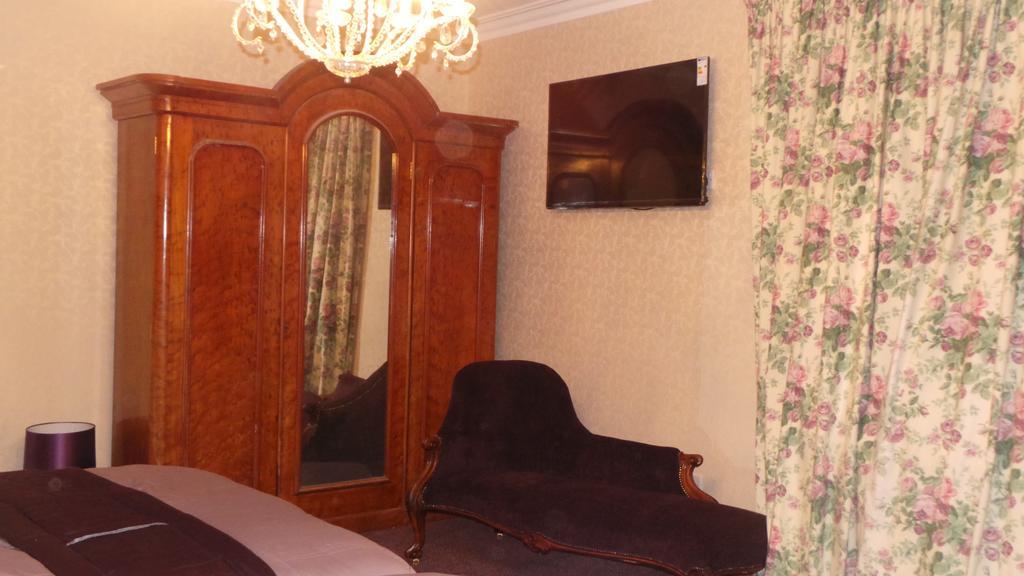 St Michaels Guest House Элгин Экстерьер фото