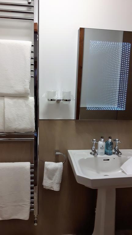 St Michaels Guest House Элгин Экстерьер фото